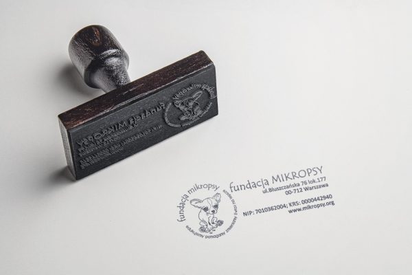 fundacja Mikropsy - pieczątka